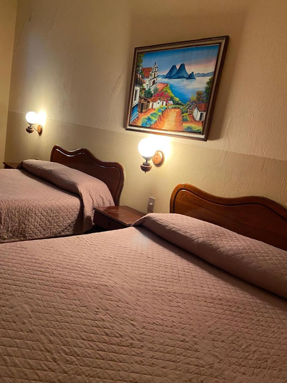 Hotel El Reformador Puerto Barrios Bagian luar foto